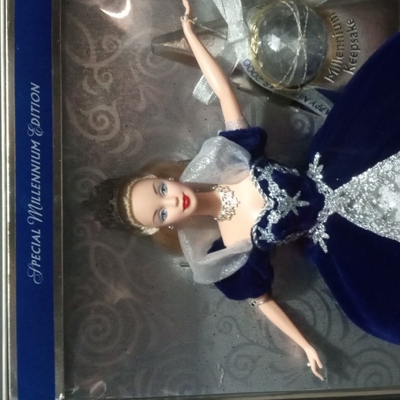 Millennium Princess Barbie - Picture 2 of 9